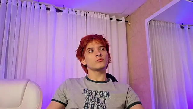 Snapshot of oliver_big19 chatting on 10-01-25, 11:27 oliver big19 online show from 10-01-25, 11:27