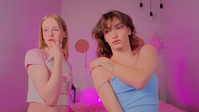 Snapshot of Olivia-Pink chatting on 01-12-26, 11:48 Olivia-Pink online show from 01-12-26, 11:48