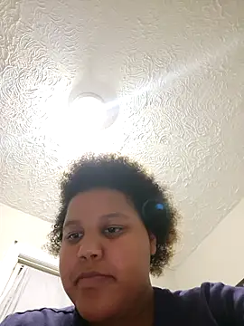 chocolate bella online show from 10-24-25, 02:30