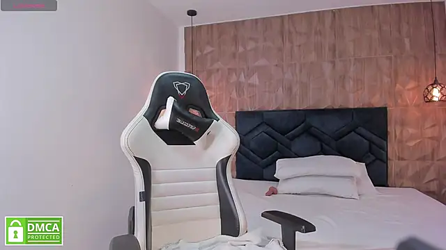 Ava Bonny online show from 01-10-26, 03:41