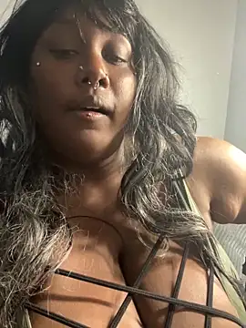 Cocomamii1 online show from 04-12-26, 11:32