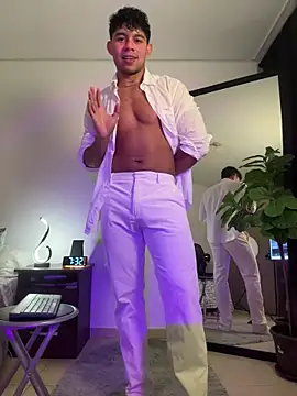 austin spears  online show from 01-16-26, 01:31