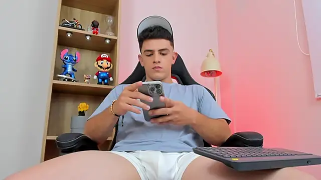 Mikecooper online show from 04-28-26, 03:55