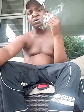 Thabo1004 online show from 12-17-25, 03:07