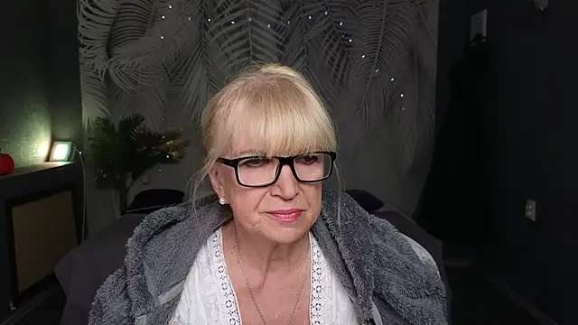 Snapshot of Sabina_Ros chatting on 10-03-25, 07:16 Sabina Ros online show from 10-03-25, 07:16