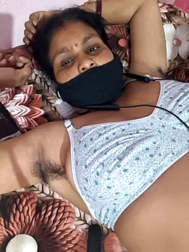 Love-pari077 online show from 04-23-26, 03:25
