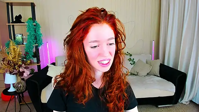 ChristinaConteeree online show from 11-26-25, 07:26