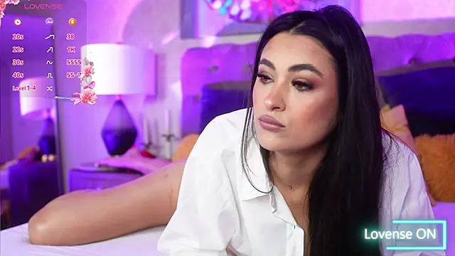 Snapshot of Pretty_Lia_ chatting on 09-30-25, 04:06 Pretty Lia online show from 09-30-25, 04:06
