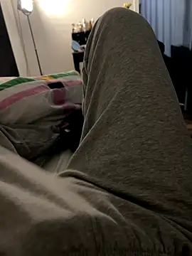 Frankieyyy1 online show from 11-18-25, 09:41