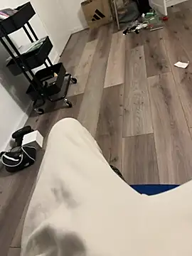 Frankieyyy1 online show from 03-24-26, 06:24