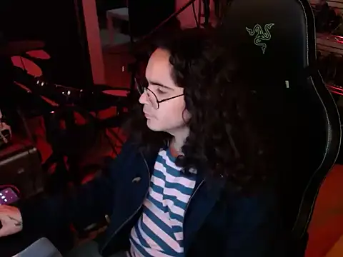 Snapshot of dorrey21 chatting on 11-11-25, 02:11 dorrey21 online show from 11-11-25, 02:11