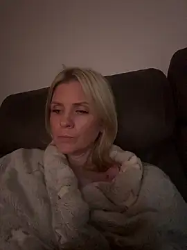 Lexi-Lux-X online show from 11-03-25, 03:52