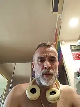 GabyCollado5 online show from 05-25-26, 11:27