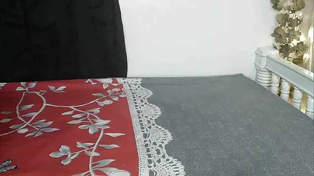 angelainparis28 online show from 09-30-25, 06:29