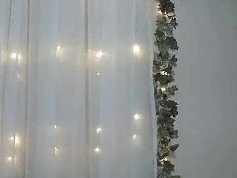 angelainparis28 online show from 11-21-25, 04:44