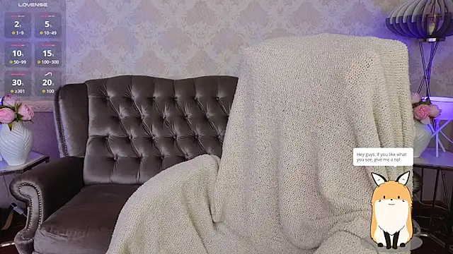 Snapshot of Clumsy_Nana chatting on 10-17-25, 06:43 Clumsy Nana online show from 10-17-25, 06:43