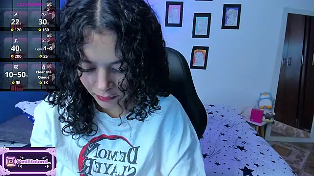 Snapshot of milita_houston chatting on 09-29-25, 01:33 milita houston online show from 09-29-25, 01:33