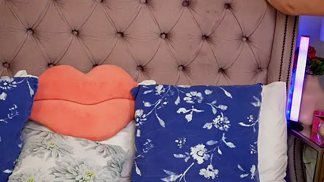 JenniferLovve online show from 03-30-26, 04:13