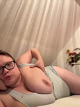 Snapshot of candyromance chatting on 03-13-26, 07:20 candyromance online show from 03-13-26, 07:20