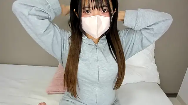 18komugi online show from 11-10-25, 02:38