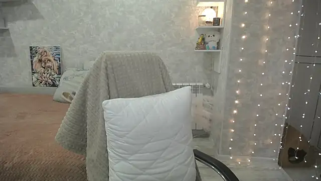 Snapshot of NickyAdamidi chatting on 10-19-25, 03:12 NickyAdamidi online show from 10-19-25, 03:12