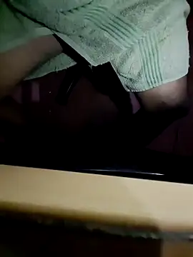 Snapshot of chamiyaaaa chatting on 09-19-25, 04:29 chamiyaaaa online show from 09-19-25, 04:29