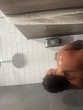 reinagotthroat online show from 02-08-26, 01:58