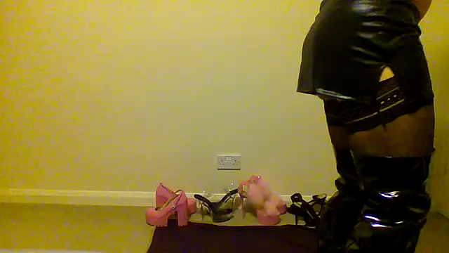 Snapshot of unforgettable_dirty_slut chatting on 11-20-25, 10:09 unforgettable dirty slut online show from 11-20-25, 10:09