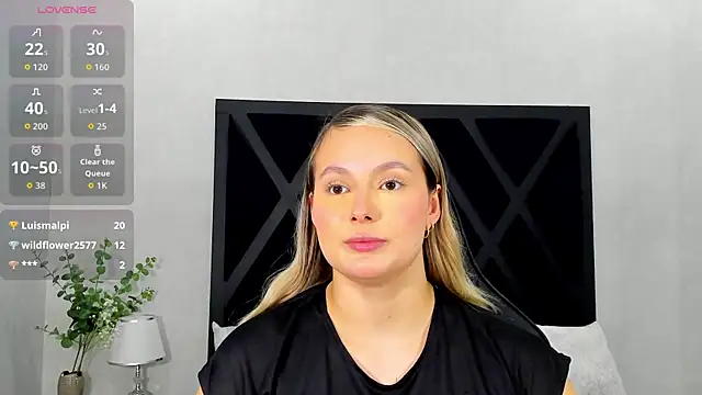 Emmaa white  online show from 07-21-26, 05:26