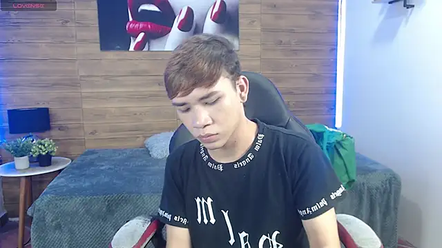 nathanclay online show from 04-10-26, 03:01