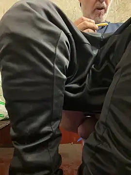 pervonpatrol online show from 10-31-25, 05:58