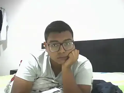 Adrian Saint online show from 09-10-25, 01:38