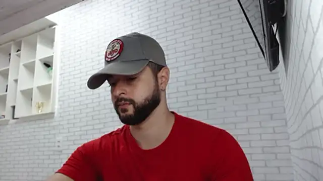 Snapshot of BombeiroHotx chatting on 01-10-26, 05:04 BombeiroHotx online show from 01-10-26, 05:04