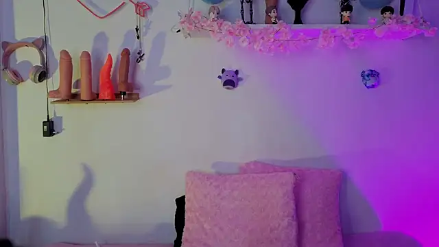 zoelight18 online show from 10-10-25, 09:19