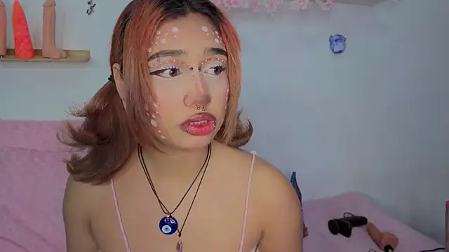 zoelight18 online show from 10-26-25, 09:26