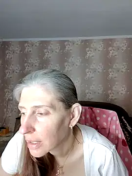 CandiCole online show from 06-19-26, 04:28