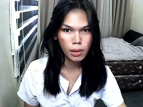 keana laux online show from 09-18-25, 04:14