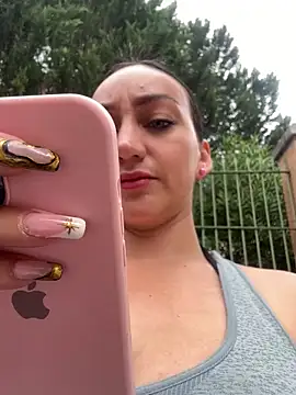 Ninabigtitied online show from 09-10-25, 01:55