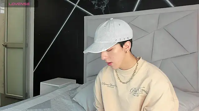 AerumChae online show from 04-20-26, 12:41