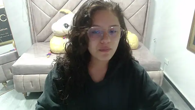 Velvet Moon V online show from 10-29-25, 01:13