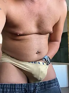 Parrukkiere online show from 09-14-25, 08:24