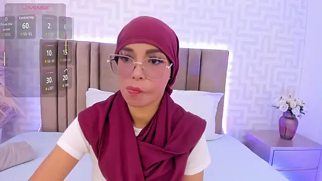 naishaa  online show from 07-07-26, 04:11