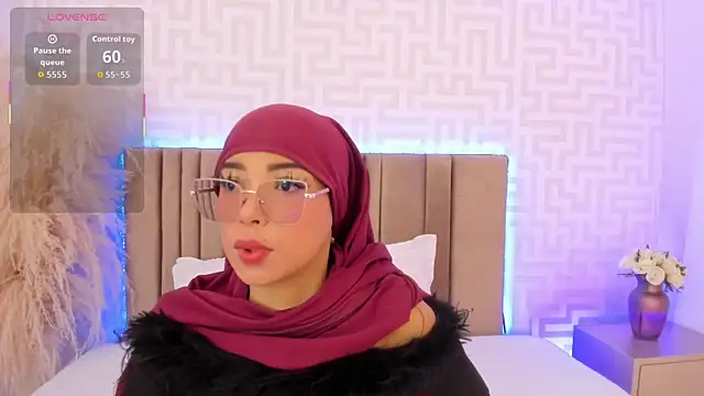 naishaa  online show from 07-28-26, 06:20