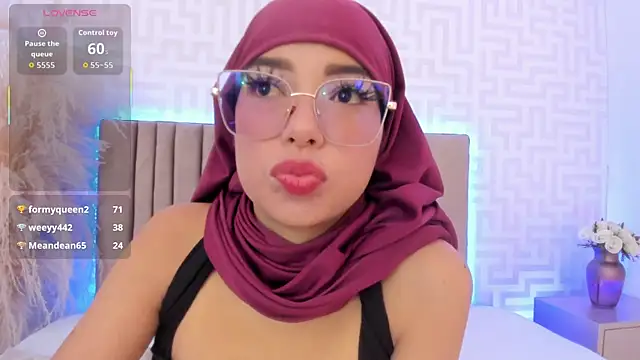 naishaa  online show from 07-28-26, 08:52