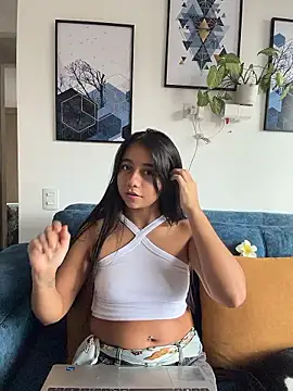 Lily June online show from 01-10-26, 09:16