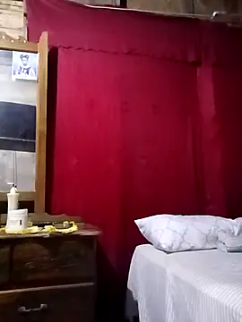 Snapshot of Steehood chatting on 11-26-25, 04:24 Steehood online show from 11-26-25, 04:24