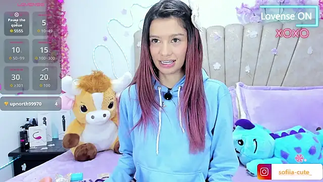 Snapshot of Sofiia_Cute chatting on 06-10-26, 03:29 Sofiia Cute online show from 06-10-26, 03:29