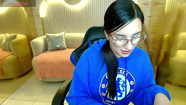 scarlettvixen r online show from 11-24-25, 07:57