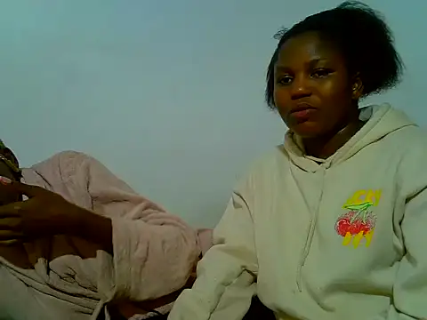 Snapshot of SweetHoney21_ chatting on 05-22-26, 09:31 SweetHoney21 online show from 05-22-26, 09:31