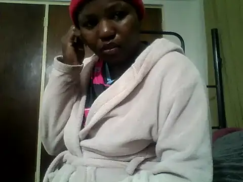 Snapshot of SweetHoney21_ chatting on 07-27-26, 04:52 SweetHoney21 online show from 07-27-26, 04:52